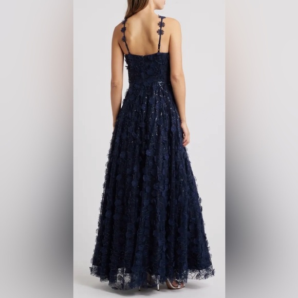 NWOT Eliza J Floating 3D Flowers Halter Style Navy Blue Ball Gown Sz 10 - Picture 2 of 10